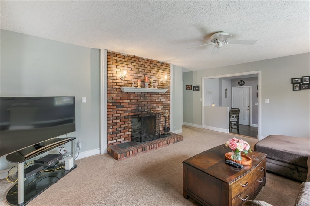 36 Fanning Ave