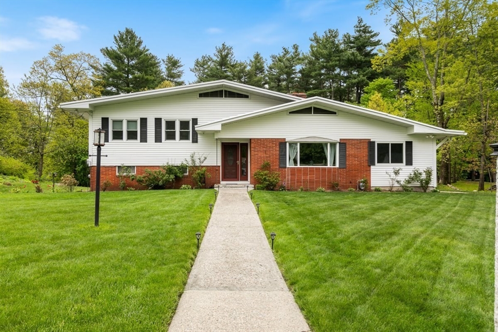 36 Fanning Ave