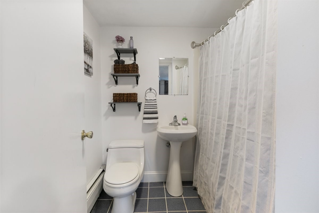 36 Fanning Ave