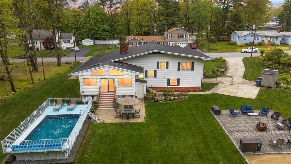 36 Fanning Ave