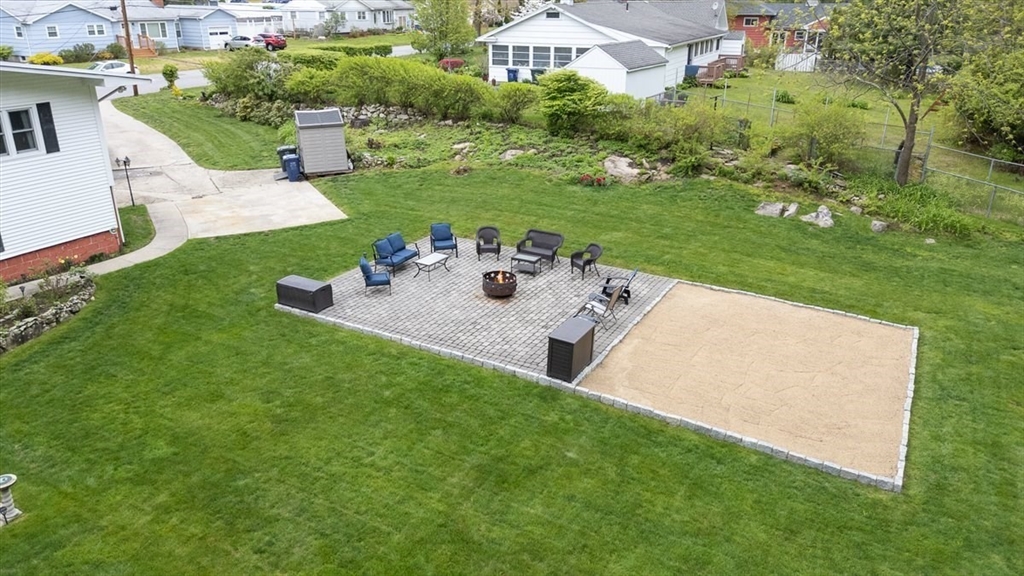 36 Fanning Ave