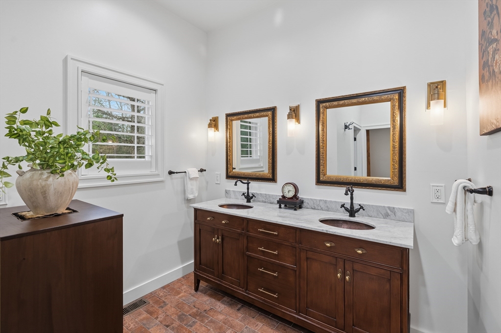 158 Pinecrest Rd