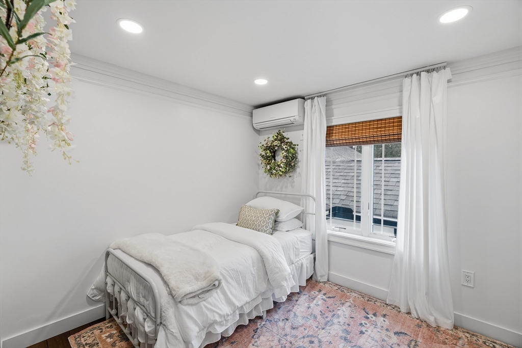 158 Pinecrest Rd