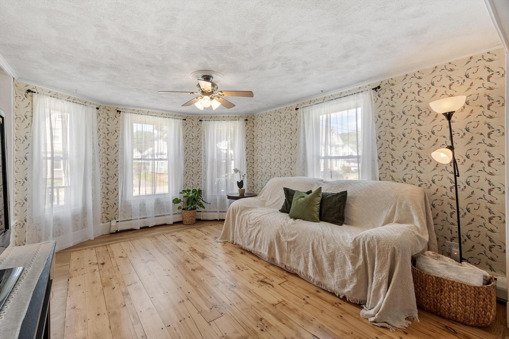 20 Conomo Ave