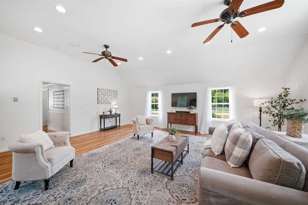 4 Brookview Circle