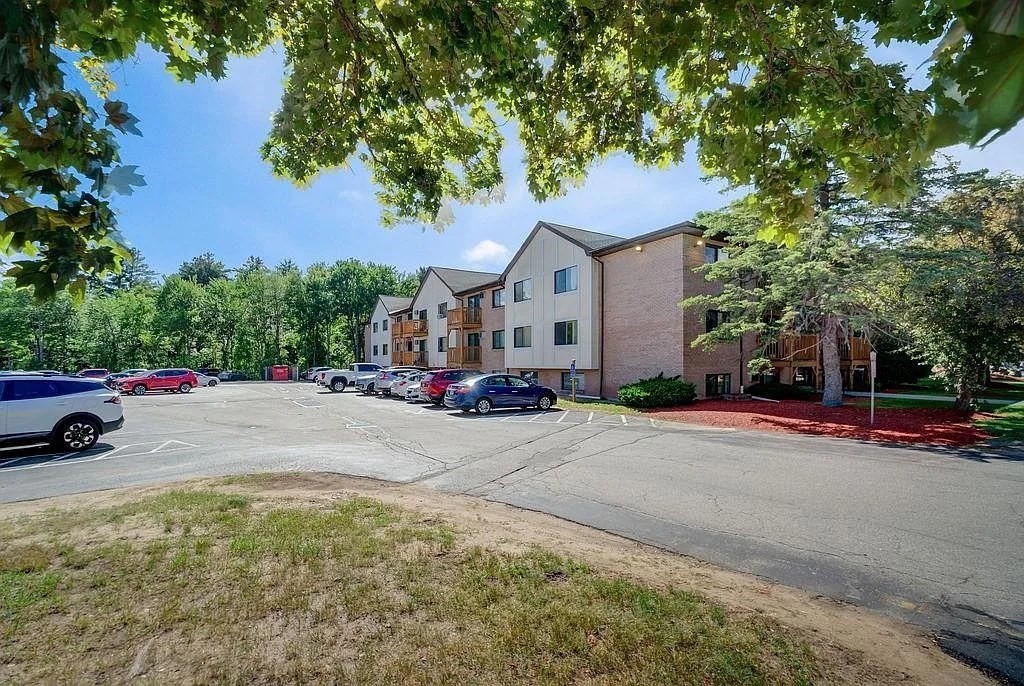 5 Lancelot Ct # 2