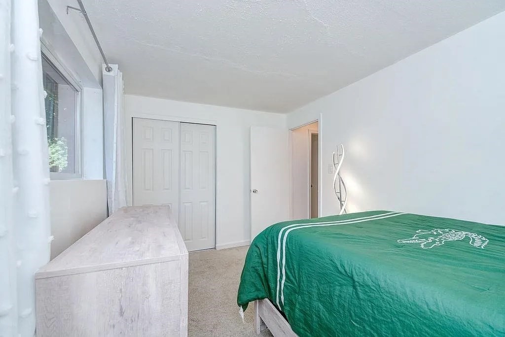 5 Lancelot Ct # 2