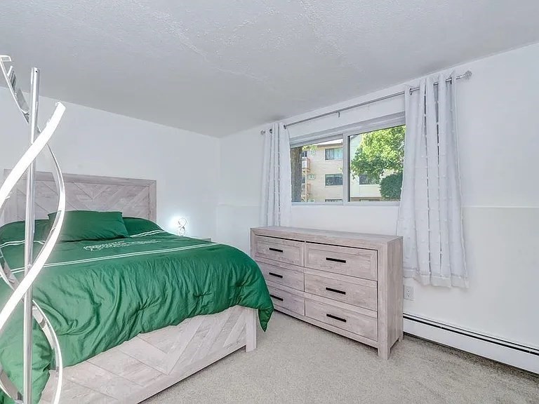 5 Lancelot Ct # 2