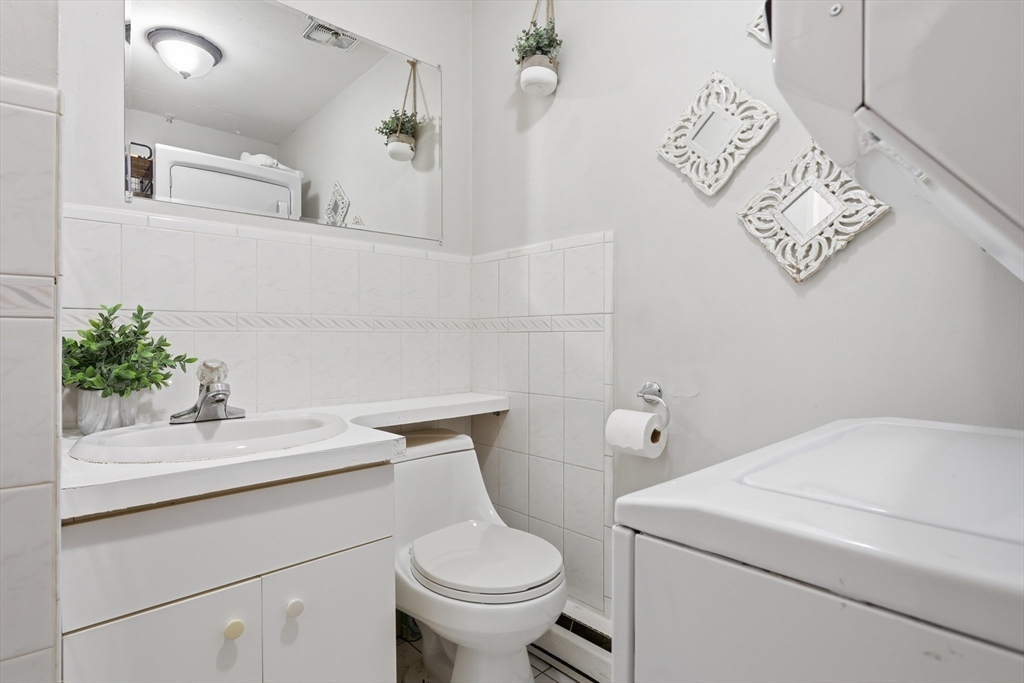 141 Thissell Ave # 4