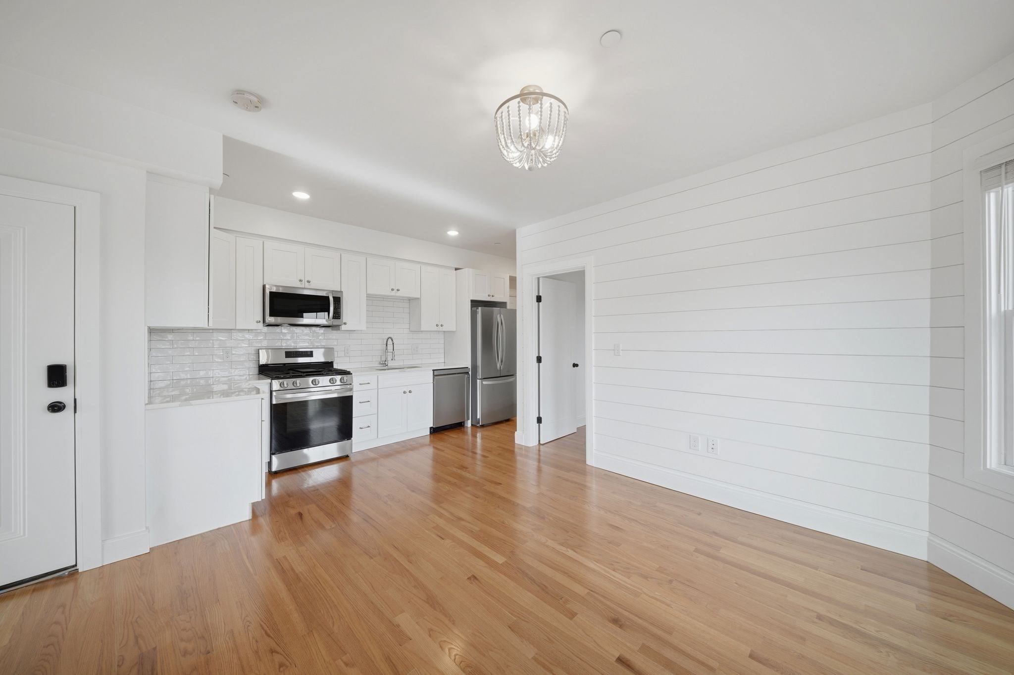 138 Centre St # 6