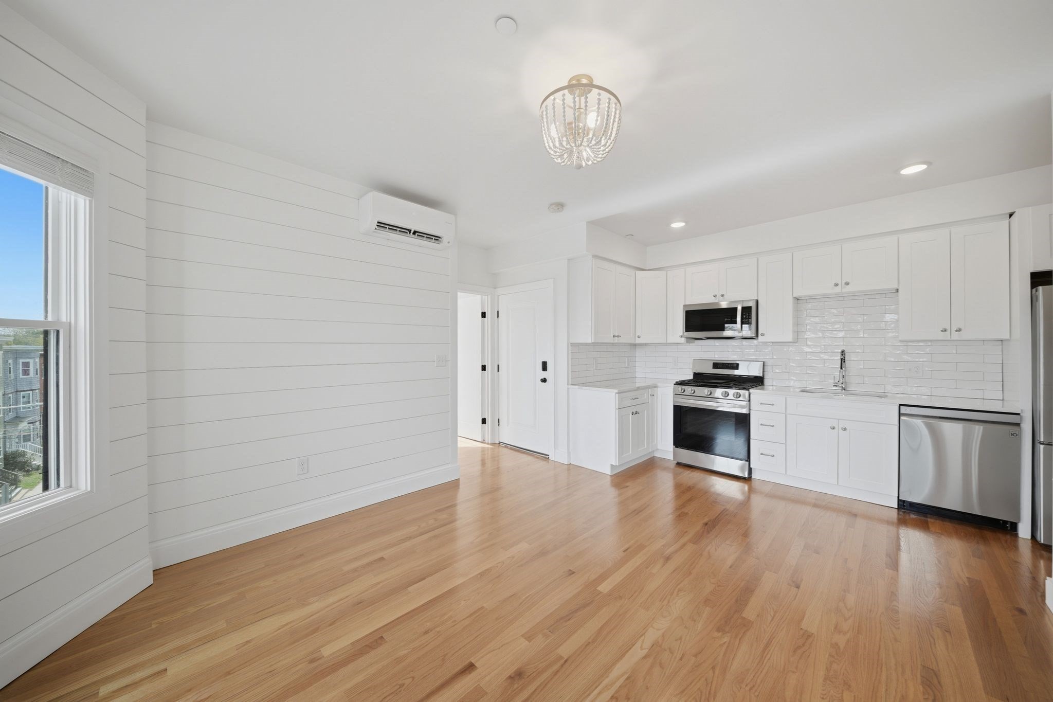 138 Centre St # 6