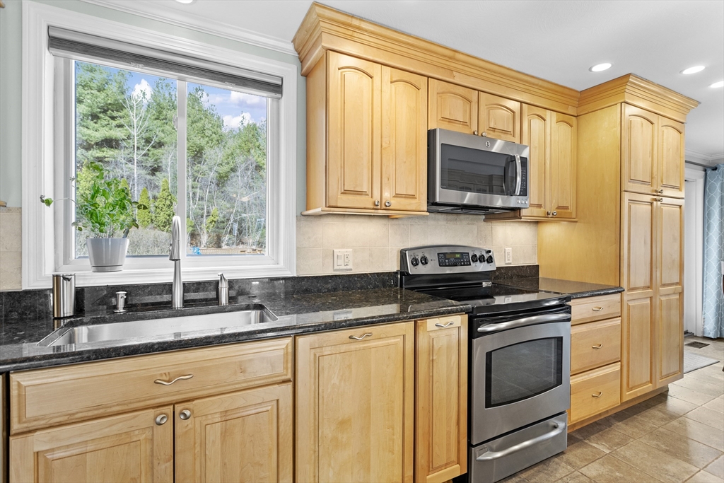 66 Clover Hill Circle