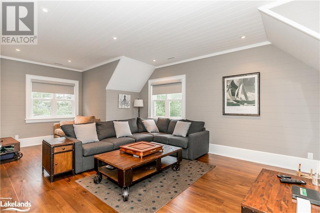 1033 ROSSCLAIR Road Unit# 36