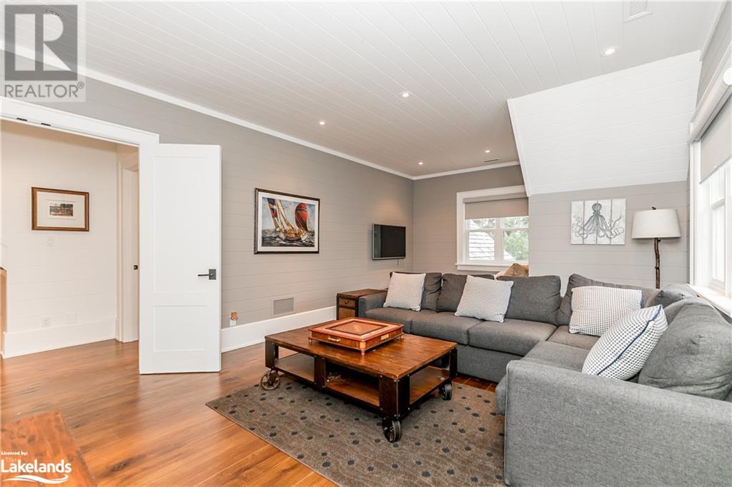 1033 ROSSCLAIR Road Unit# 36