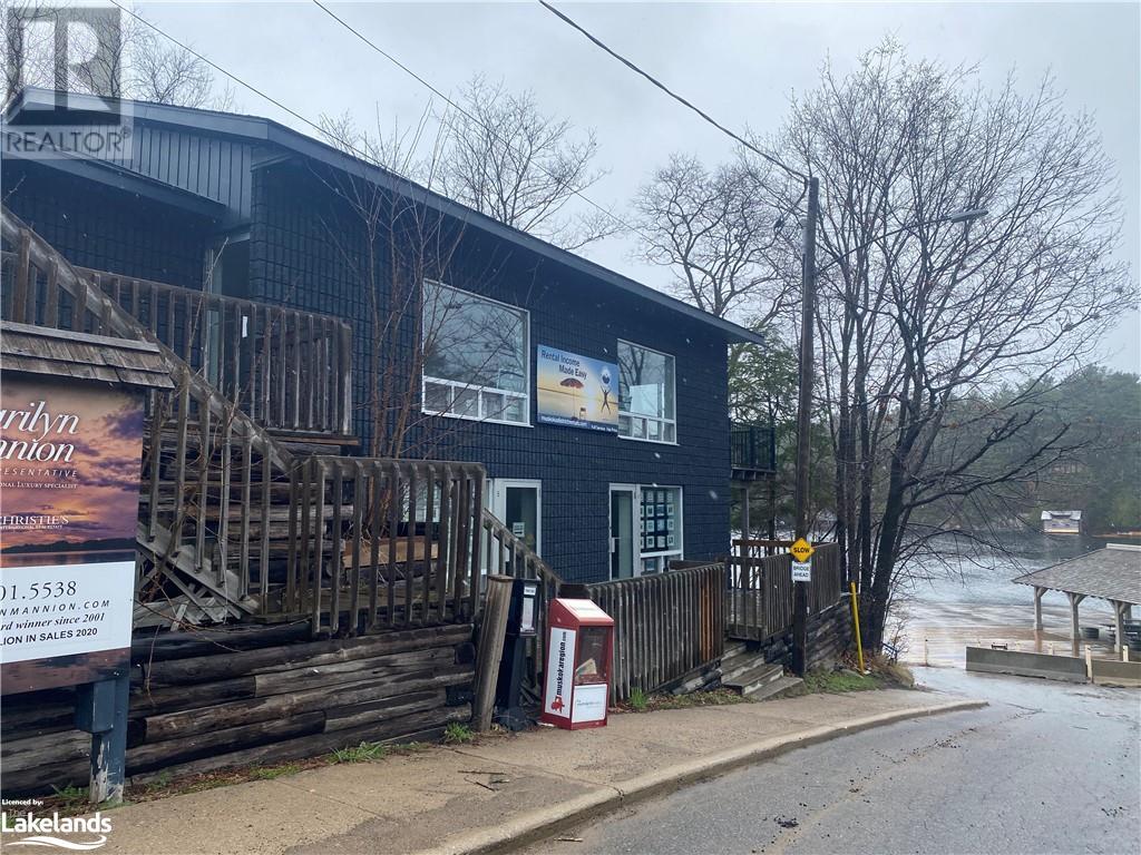 1 LOCK Street Unit# 4