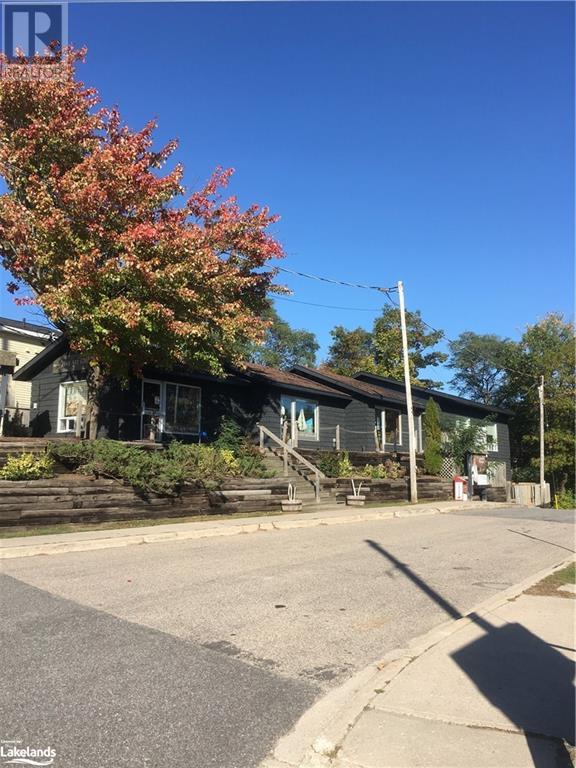 1 LOCK Street Unit# 4