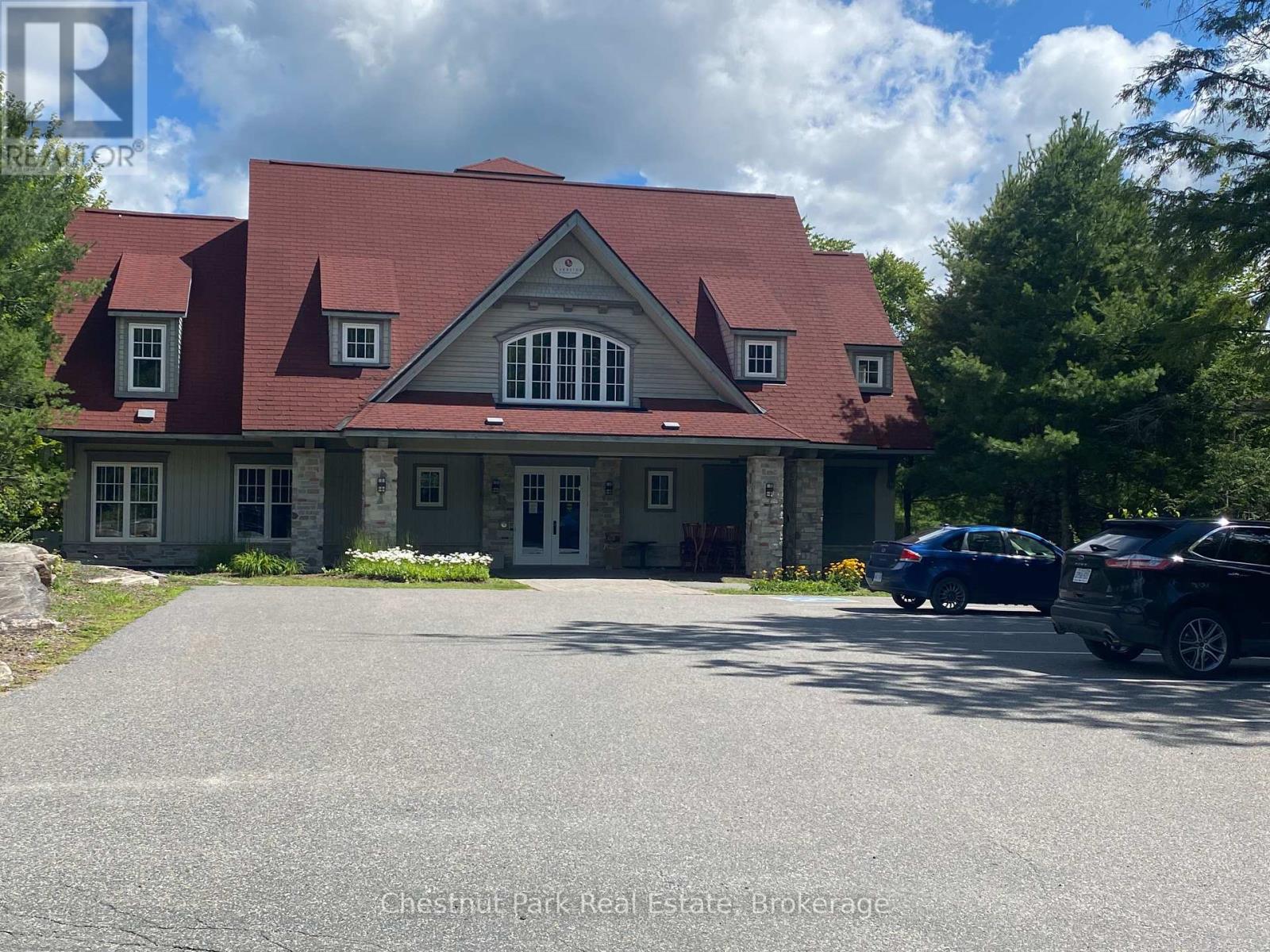14 - 304 EMERALD HILLS COURT