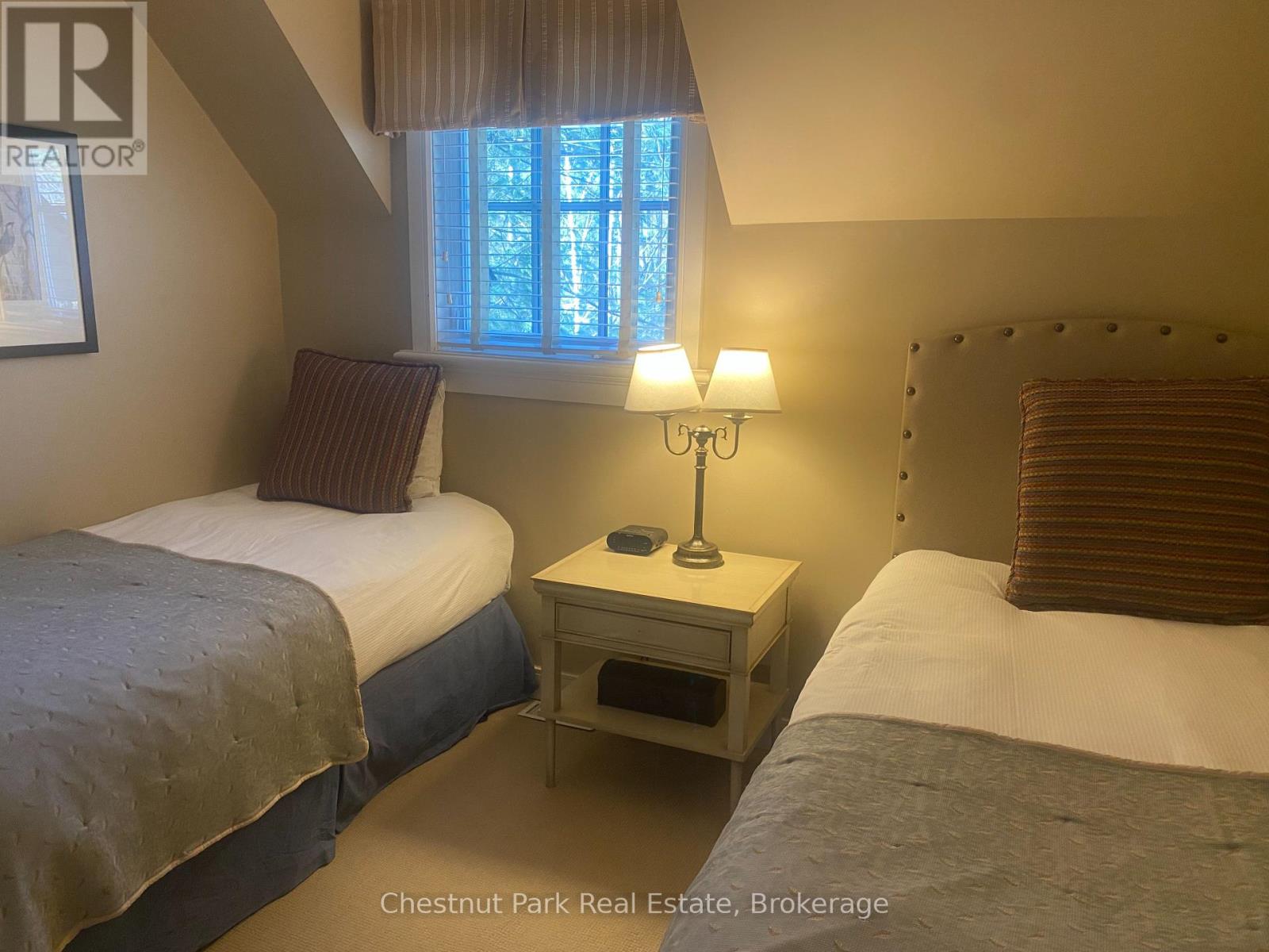 14 - 304 EMERALD HILLS COURT