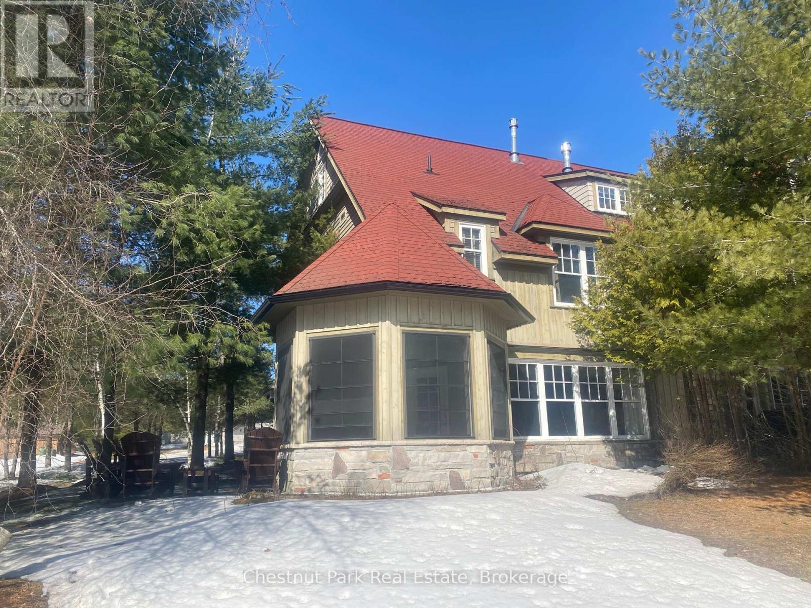 14 - 304 EMERALD HILLS COURT
