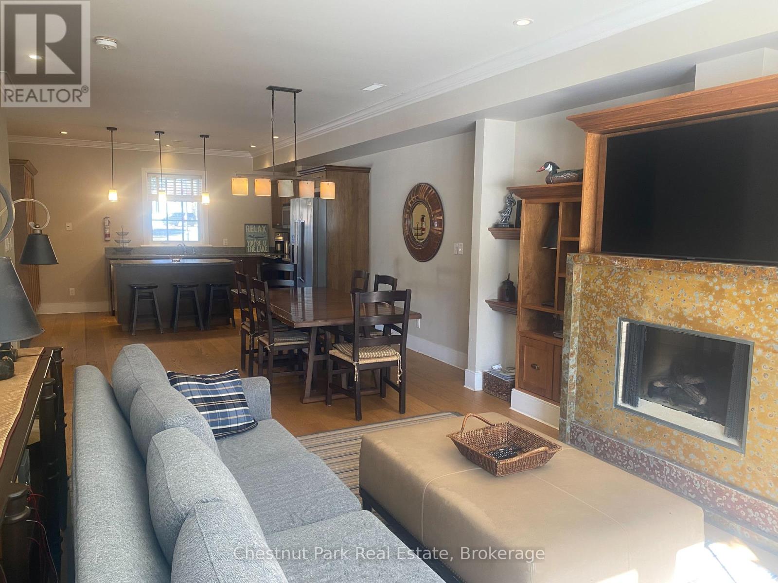 14 - 304 EMERALD HILLS COURT