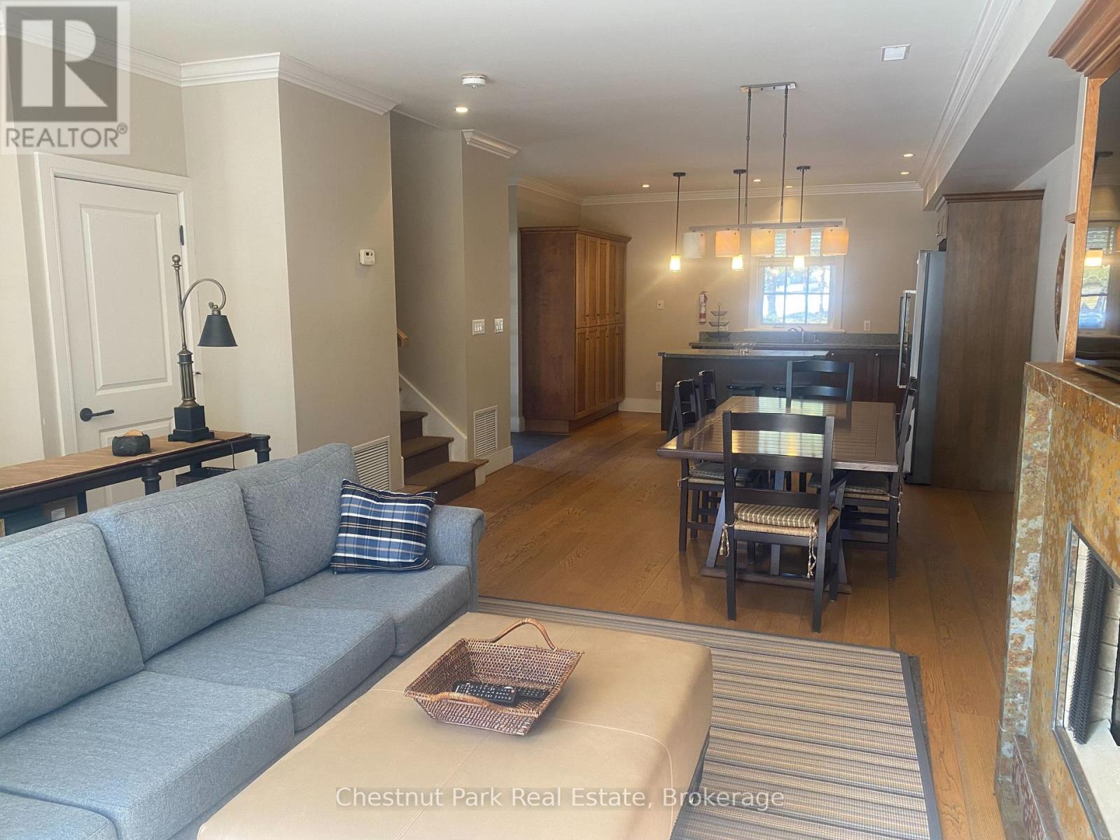 14 - 304 EMERALD HILLS COURT