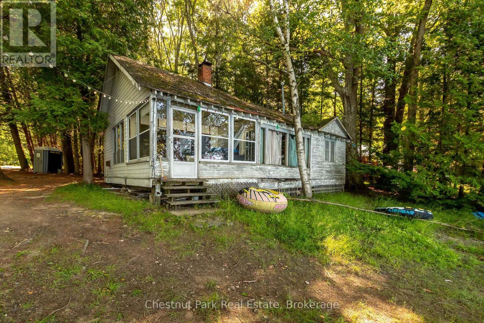 UNIT 1 - 1167 SKELETON LAKE 5 ROAD S