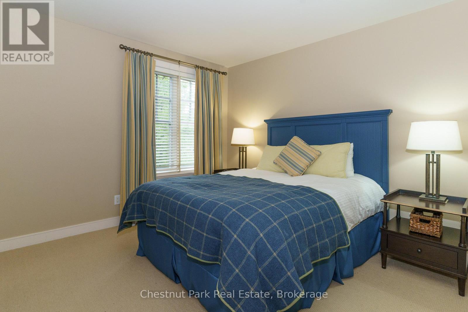 501 GLEN ABBEY WAY E