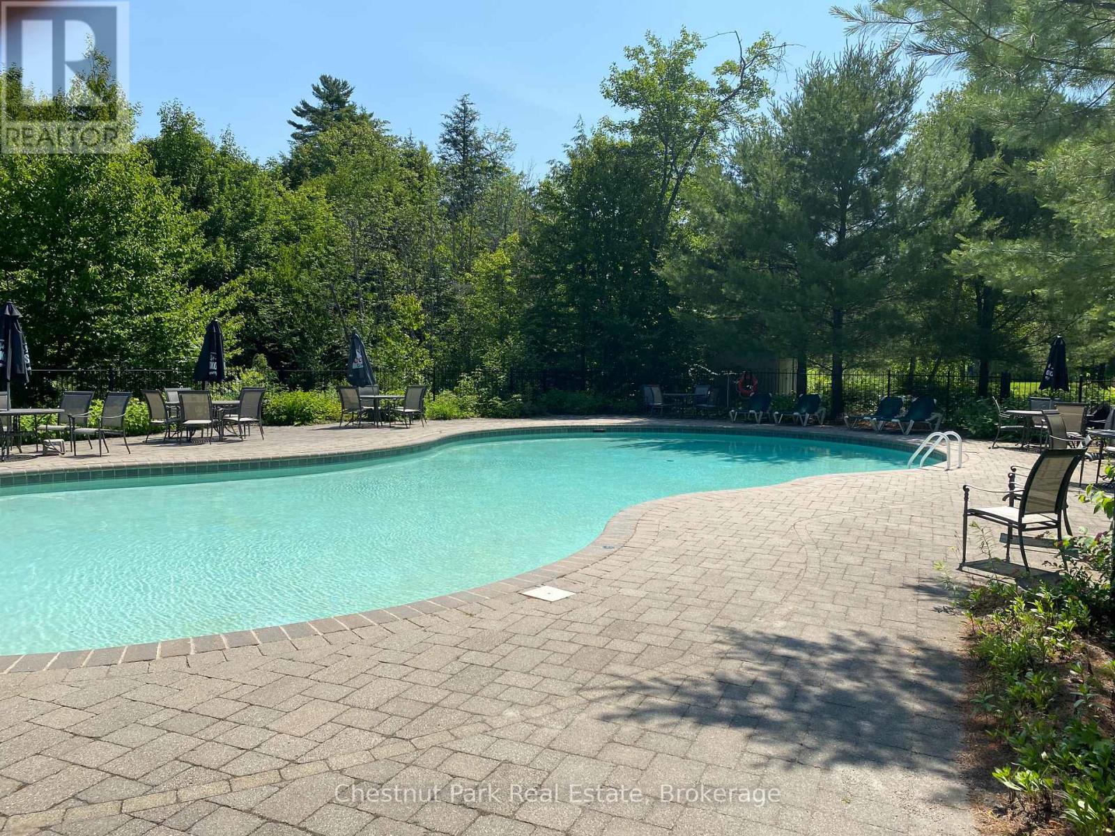 501 GLEN ABBEY WAY E