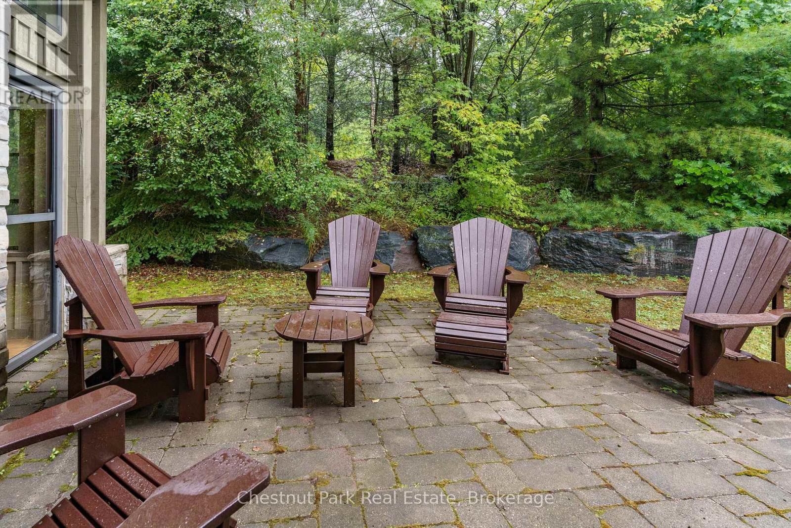 501 GLEN ABBEY WAY E