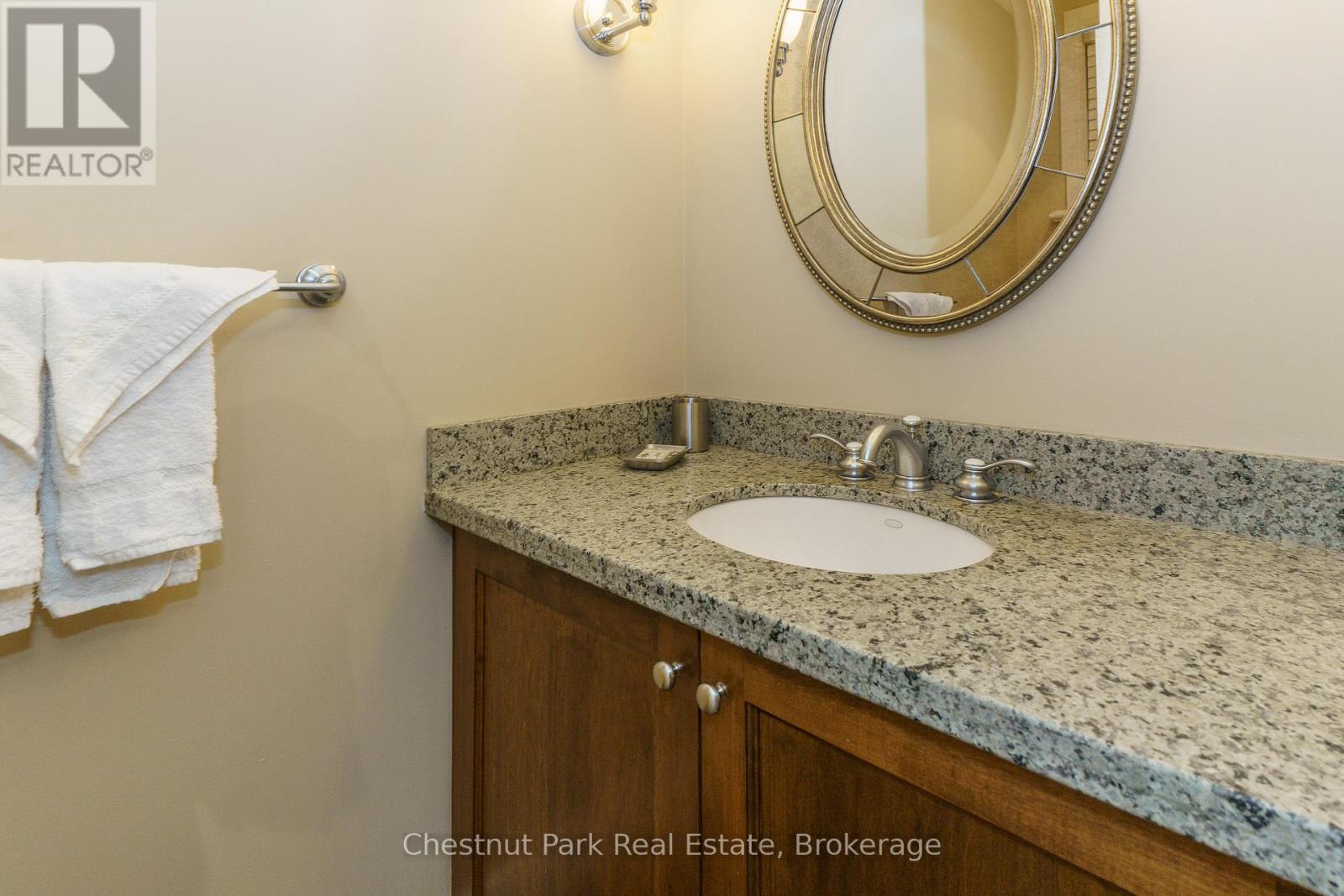 501 GLEN ABBEY WAY E