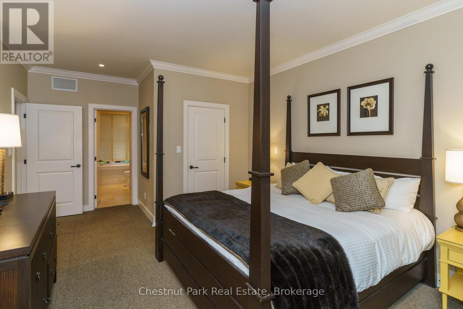 501 GLEN ABBEY WAY E