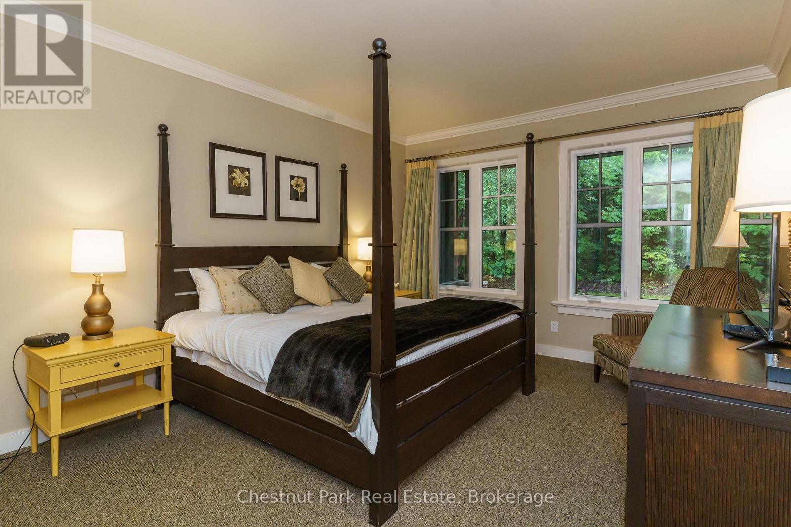 501 GLEN ABBEY WAY E