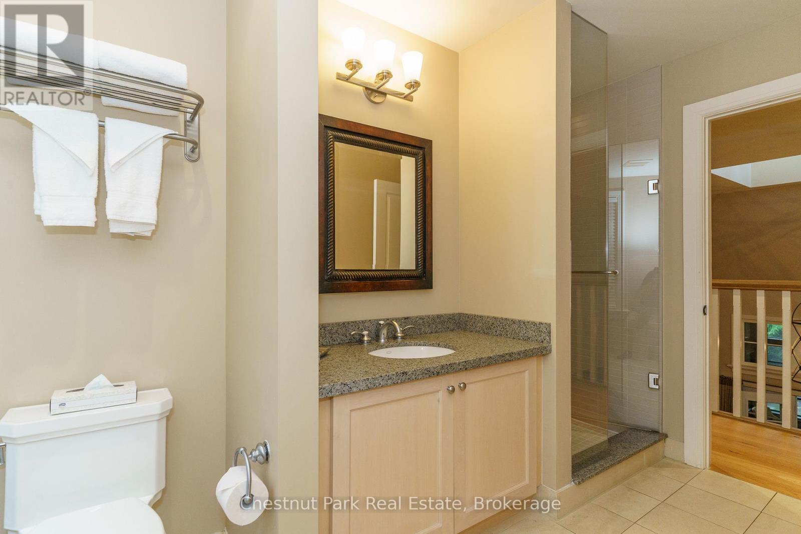 501 GLEN ABBEY WAY E