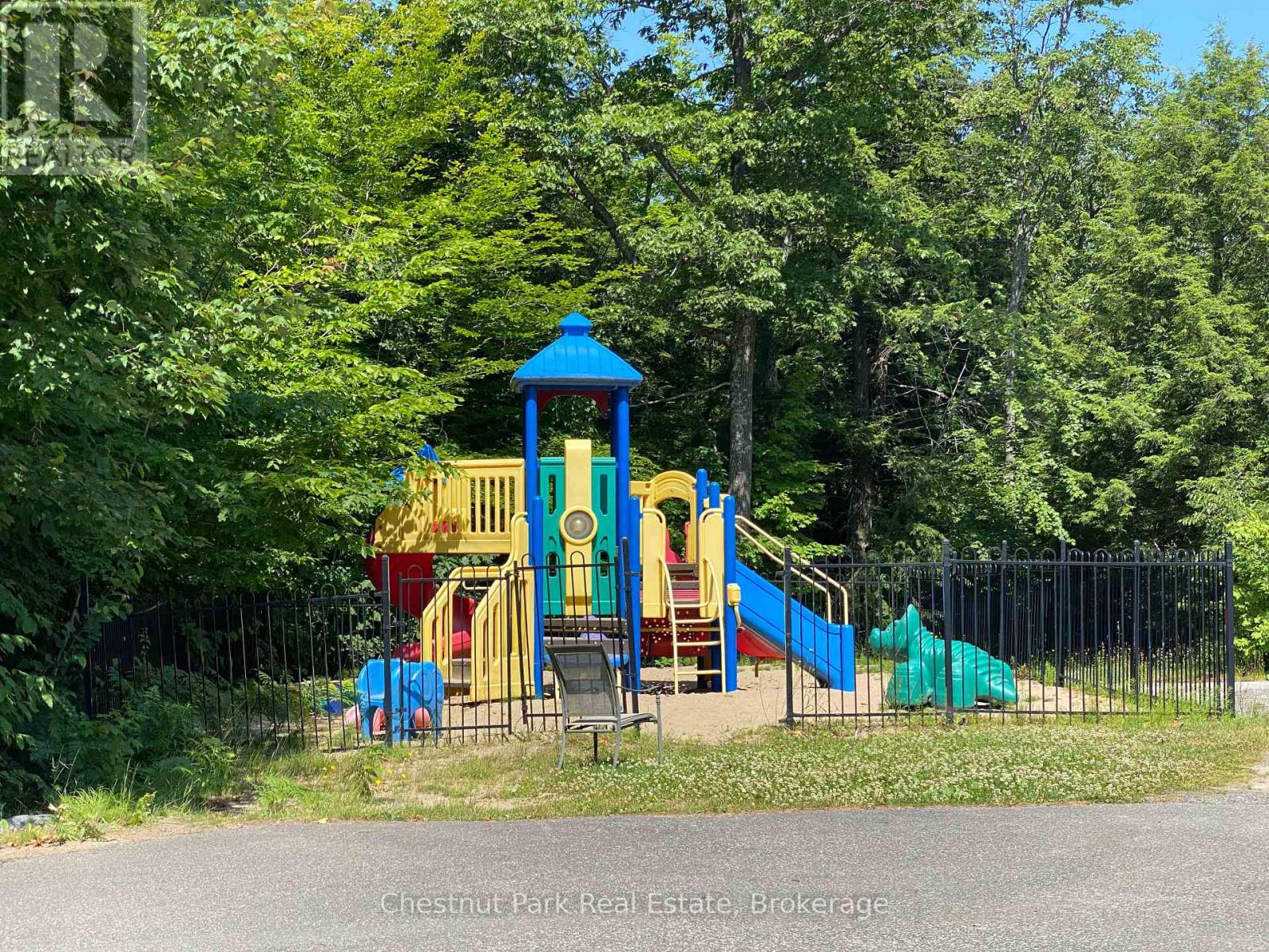 501 GLEN ABBEY WAY E