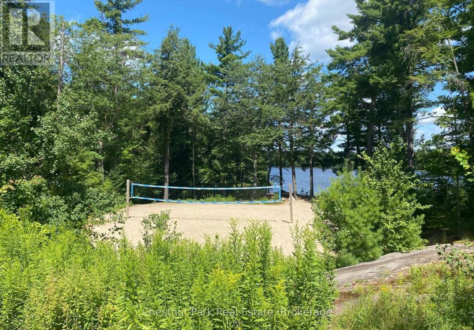 201 GLEN ABBEY WAY S