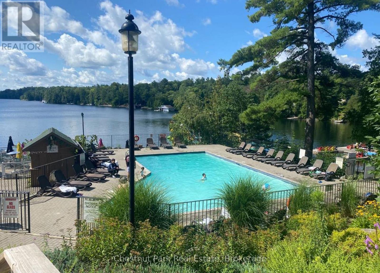 201 GLEN ABBEY WAY S