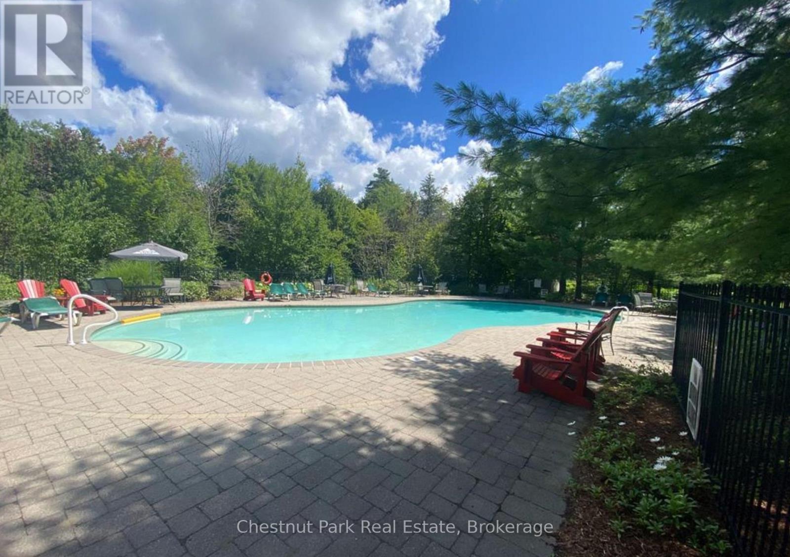 201 GLEN ABBEY WAY S