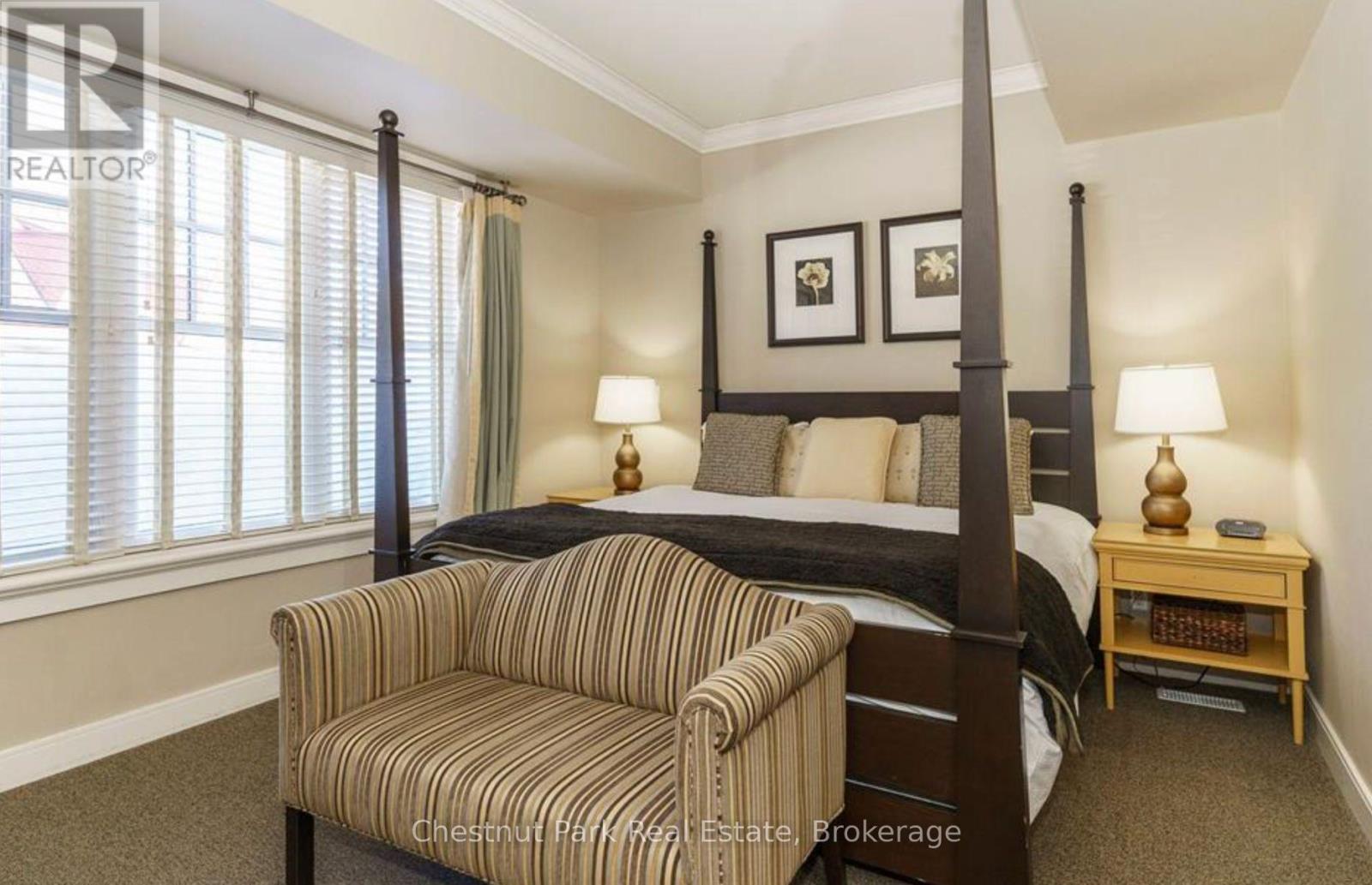 201 GLEN ABBEY WAY S