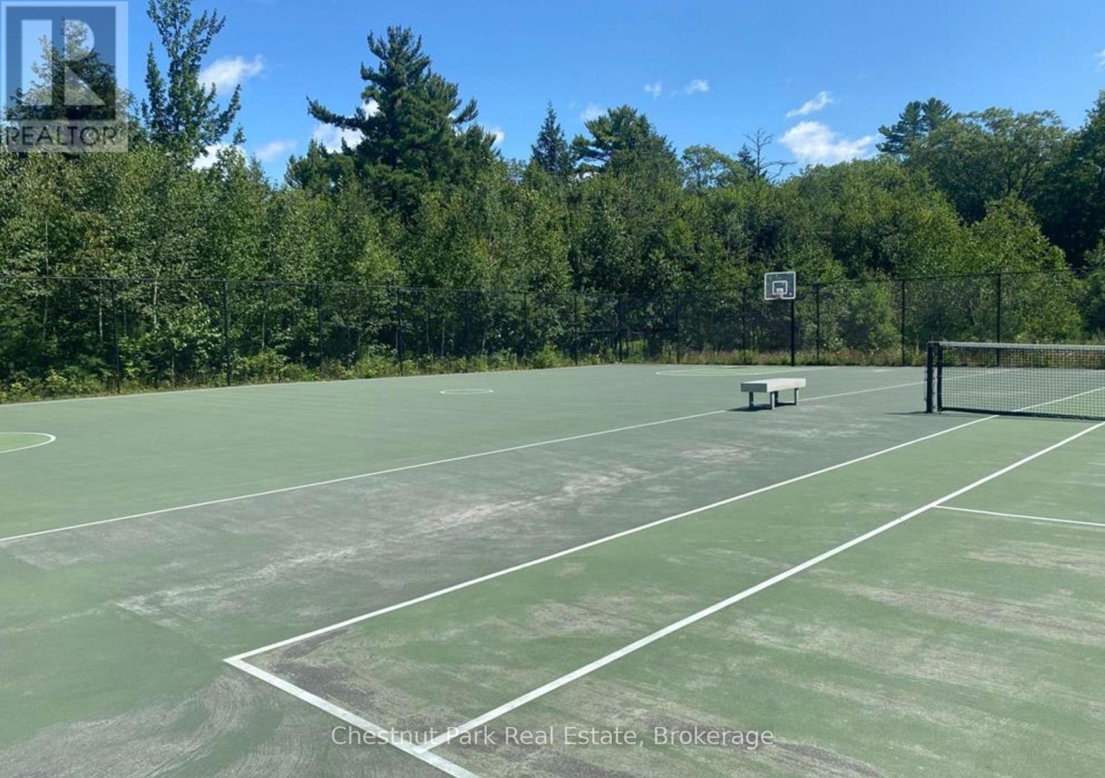 201 GLEN ABBEY WAY S