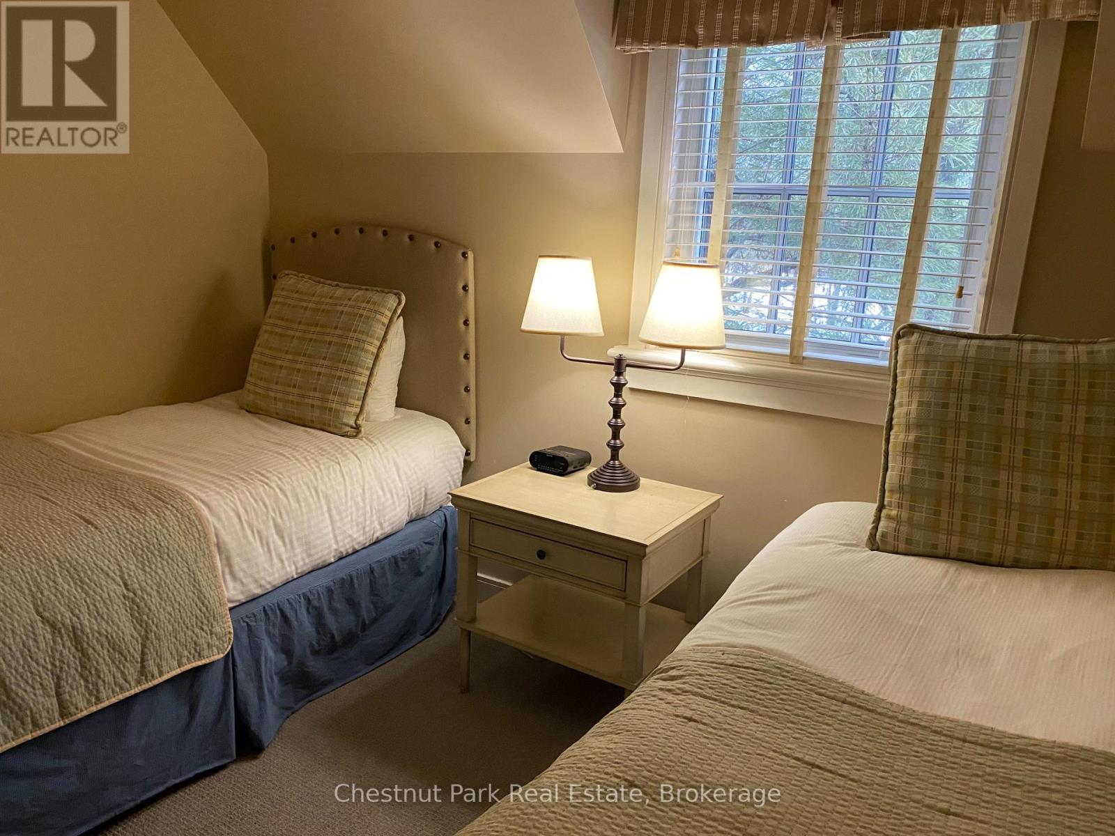 11 - 301 EMERALD HILLS COURT