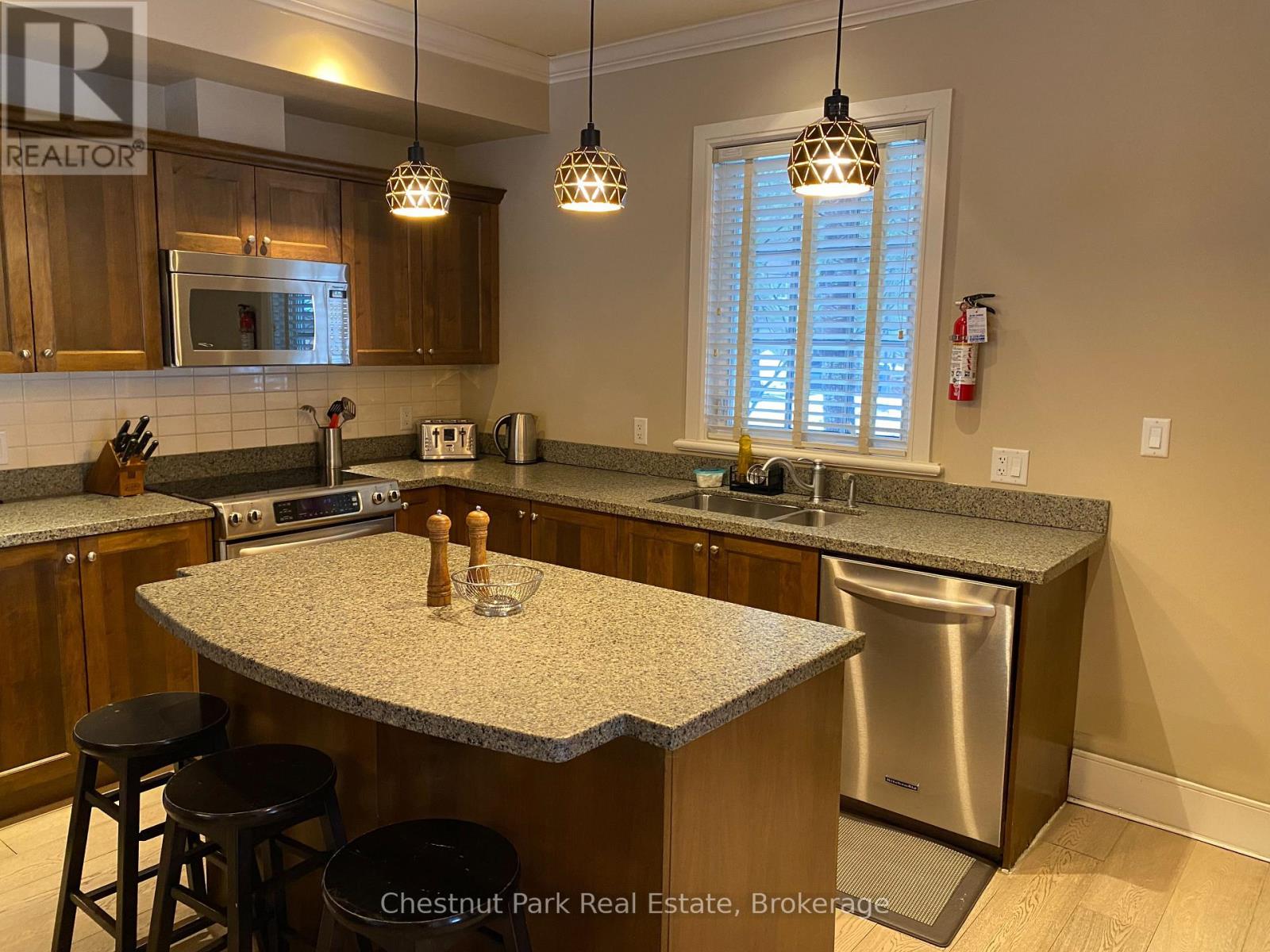 11 - 301 EMERALD HILLS COURT