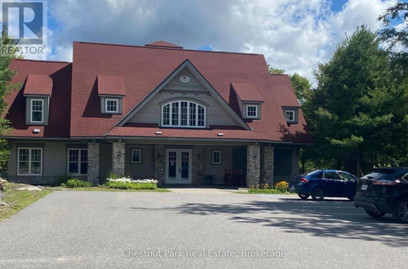 11 - 301 EMERALD HILLS COURT