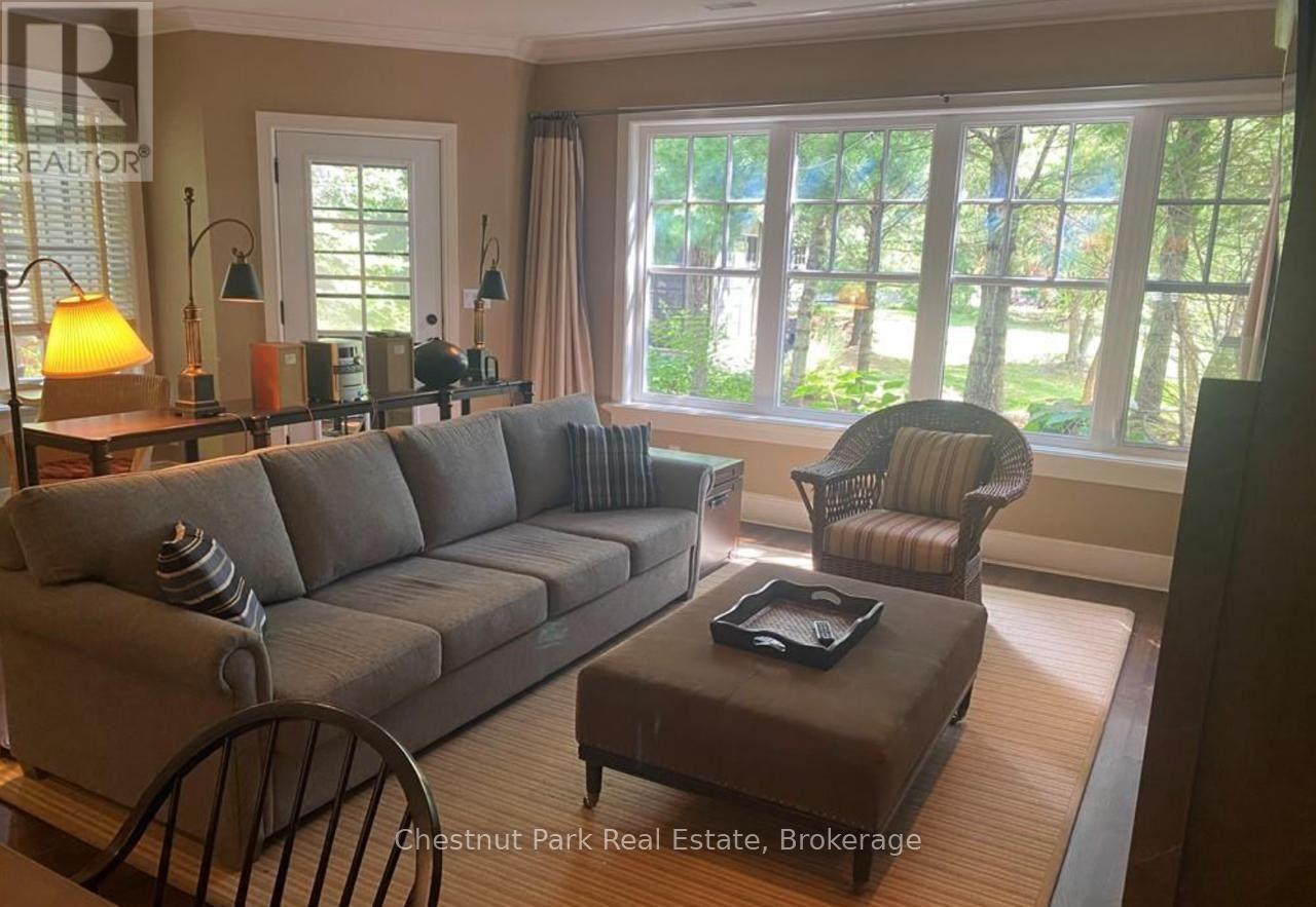 11 - 301 EMERALD HILLS COURT