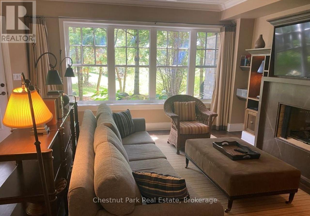 11 - 301 EMERALD HILLS COURT
