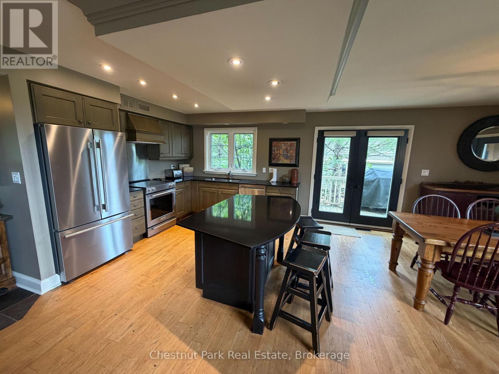 SANDFIELD 5 W3 - 3876 MUSKOKA ROAD 118 W