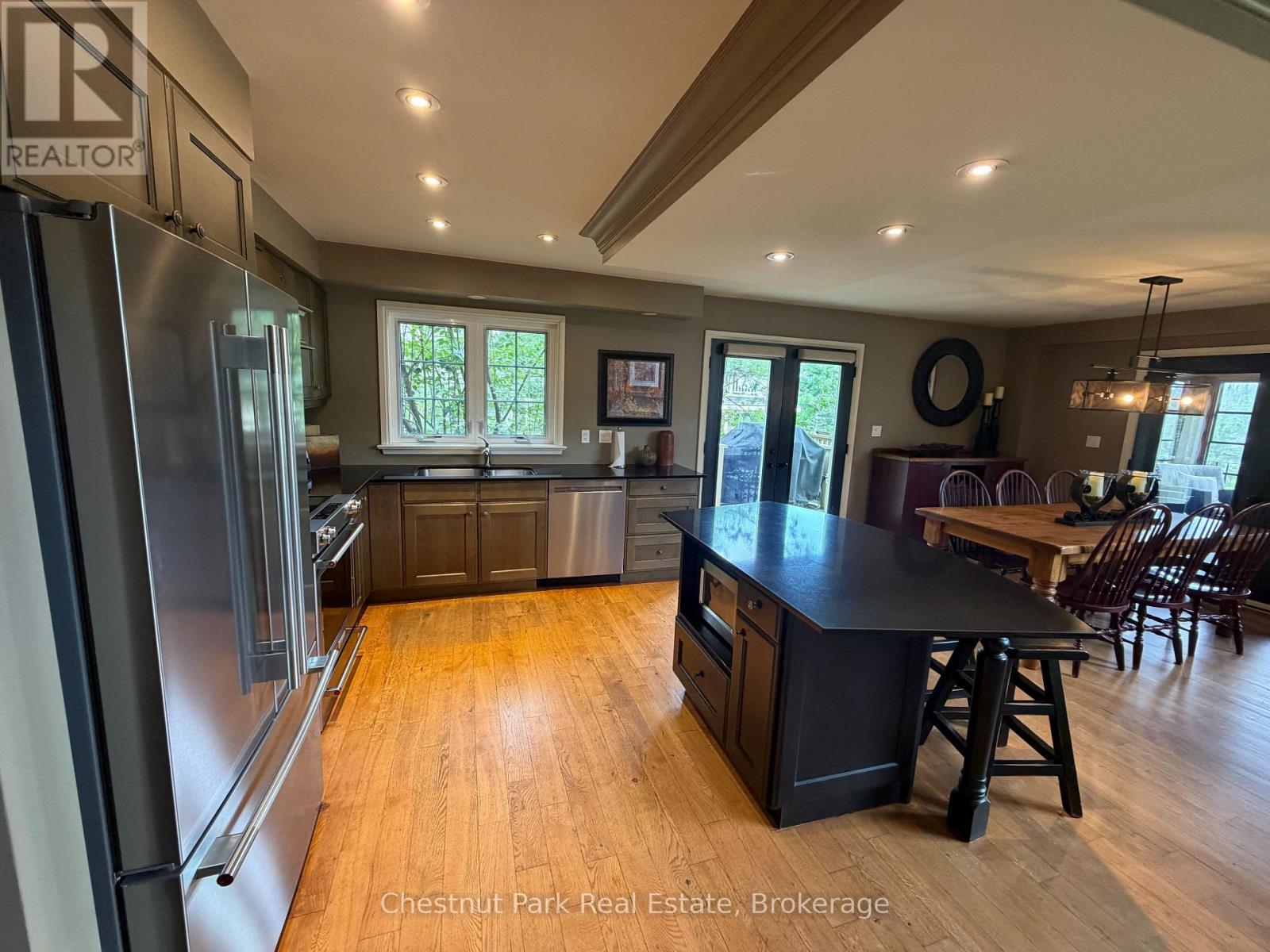 SANDFIELD 5 W3 - 3876 MUSKOKA ROAD 118 W