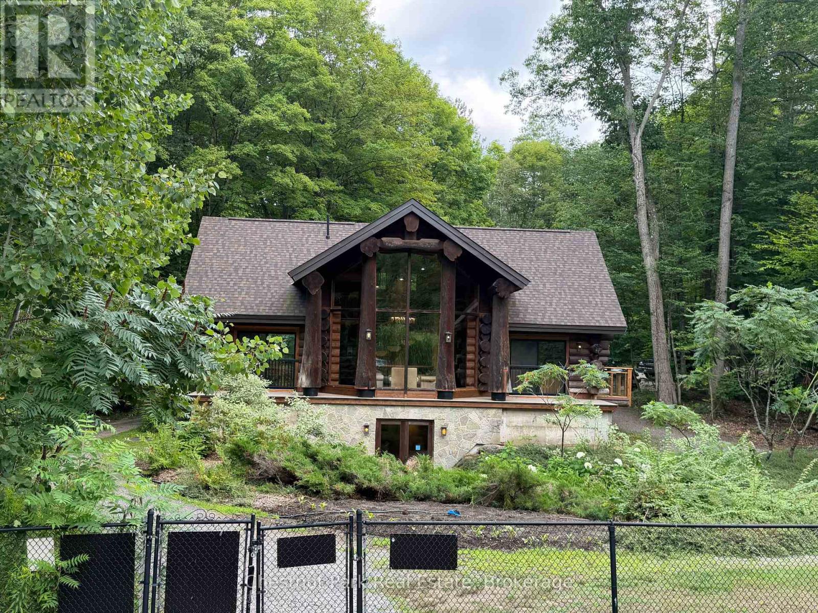 SANDFIELD 5 W3 - 3876 MUSKOKA ROAD 118 W