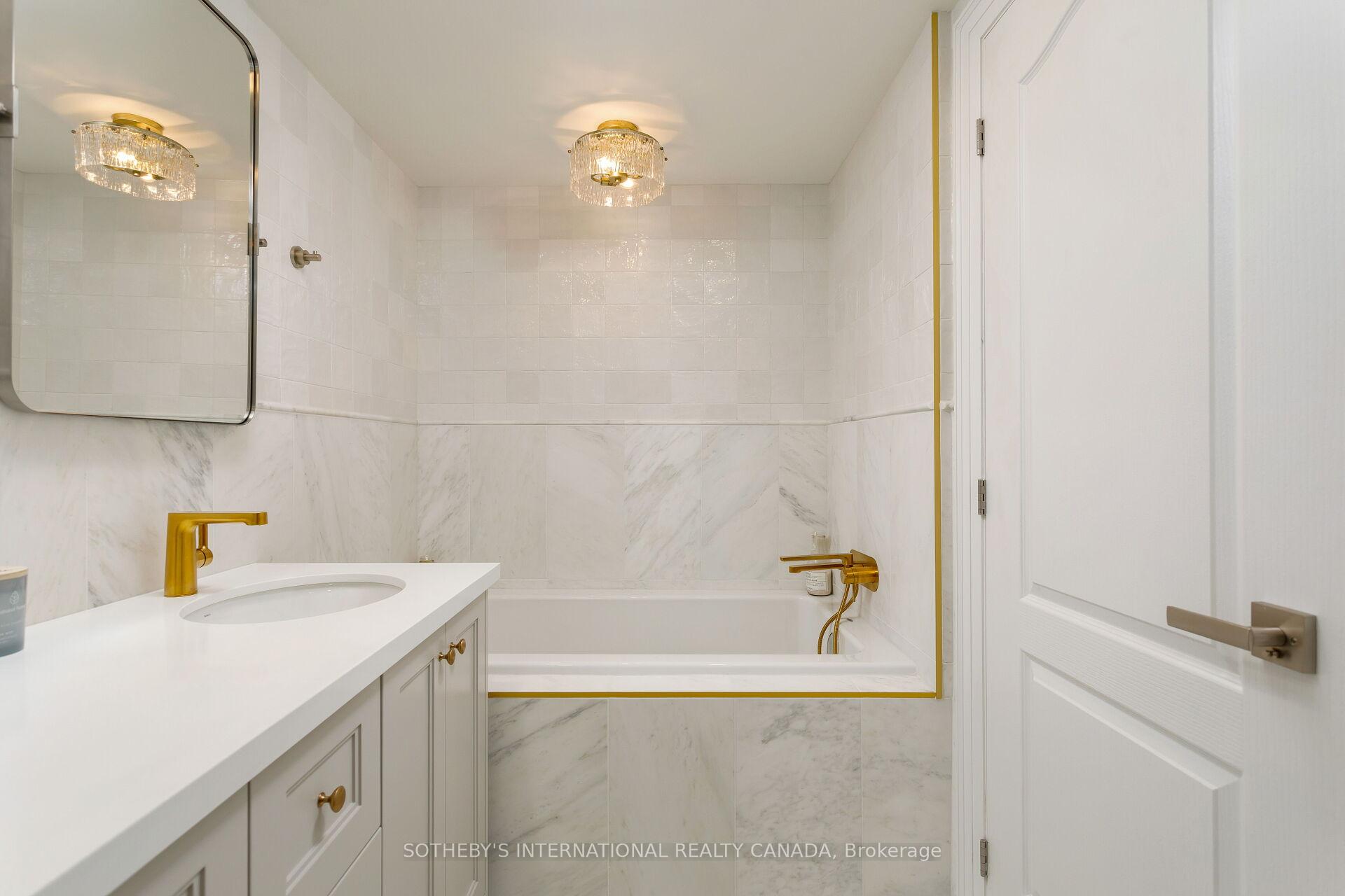 262 Spadina Road