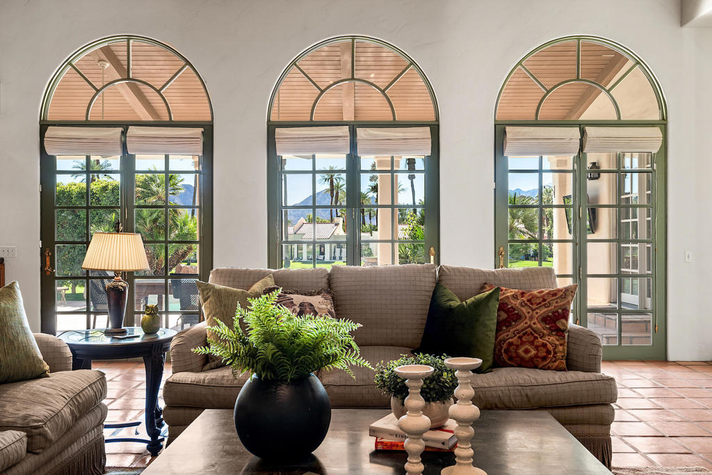 77175 Avenida Arteaga