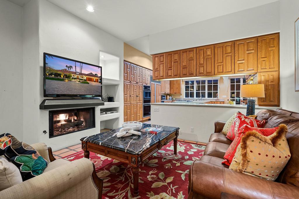 77175 Avenida Arteaga